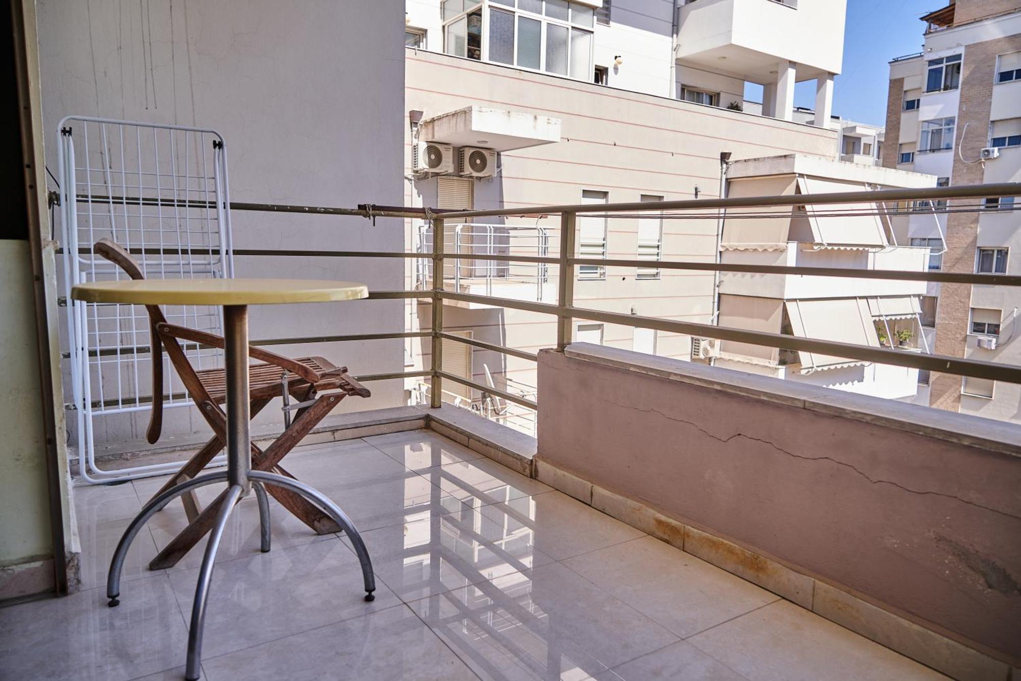Kalpazo New Bazzar Apartament Tirana